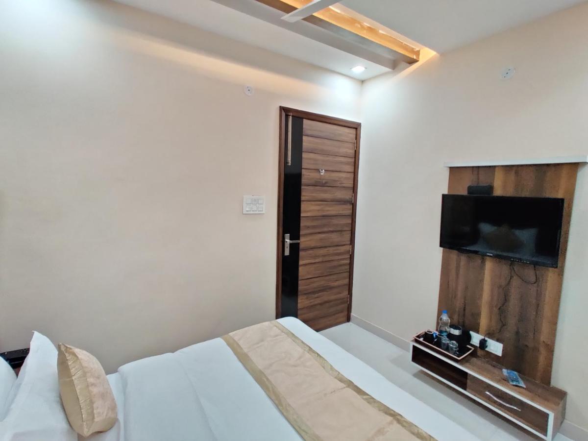 Guntas Residency Hotel Amritsar Eksteriør billede