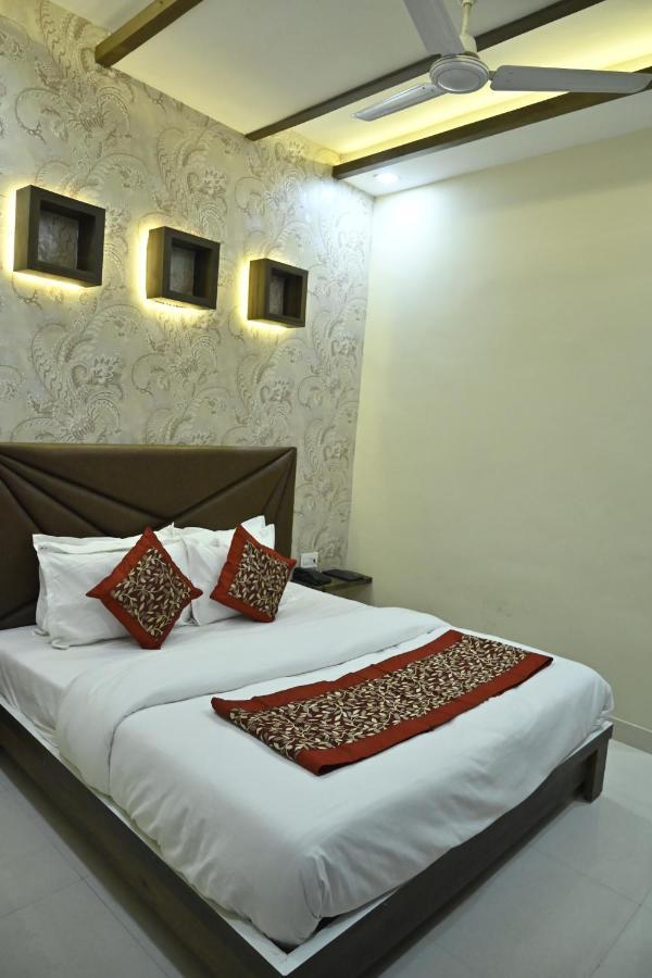 Guntas Residency Hotel Amritsar Eksteriør billede