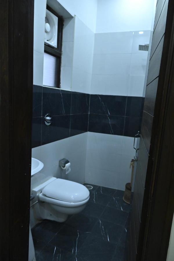 Guntas Residency Hotel Amritsar Eksteriør billede
