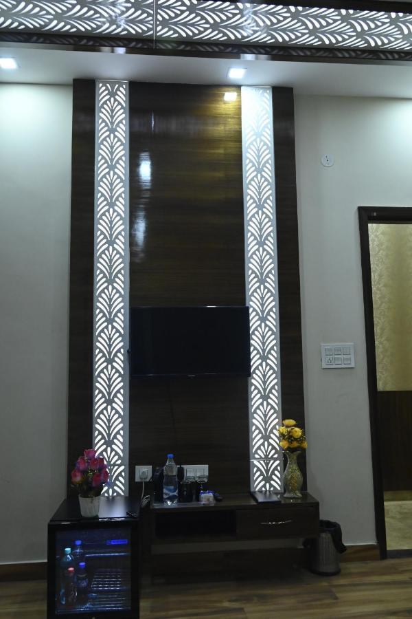 Guntas Residency Hotel Amritsar Eksteriør billede