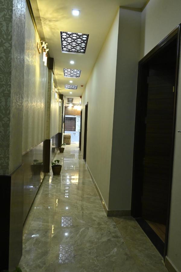 Guntas Residency Hotel Amritsar Eksteriør billede