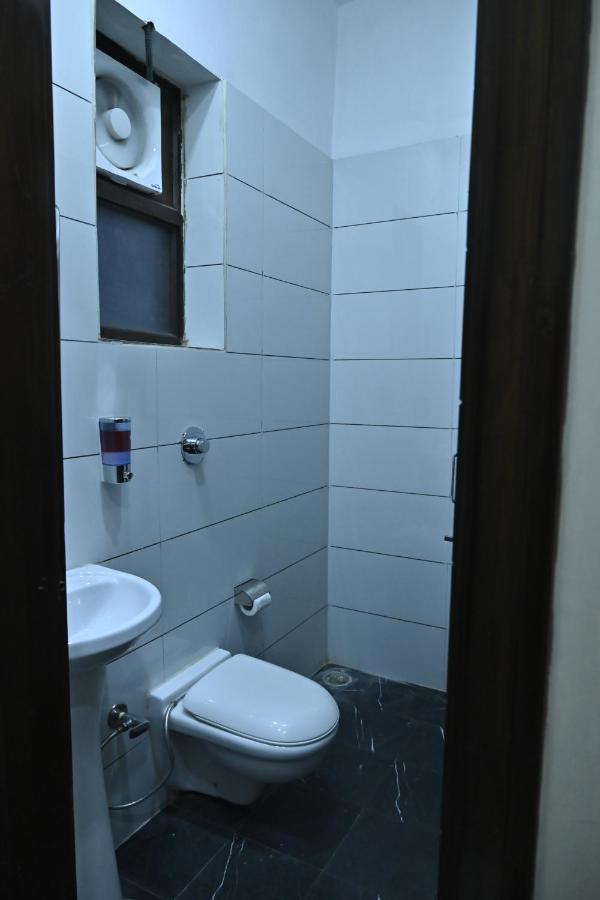 Guntas Residency Hotel Amritsar Eksteriør billede