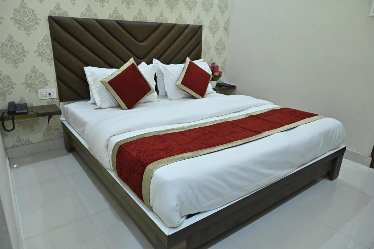 Guntas Residency Hotel Amritsar Eksteriør billede
