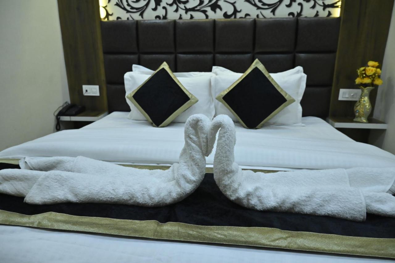 Guntas Residency Hotel Amritsar Eksteriør billede
