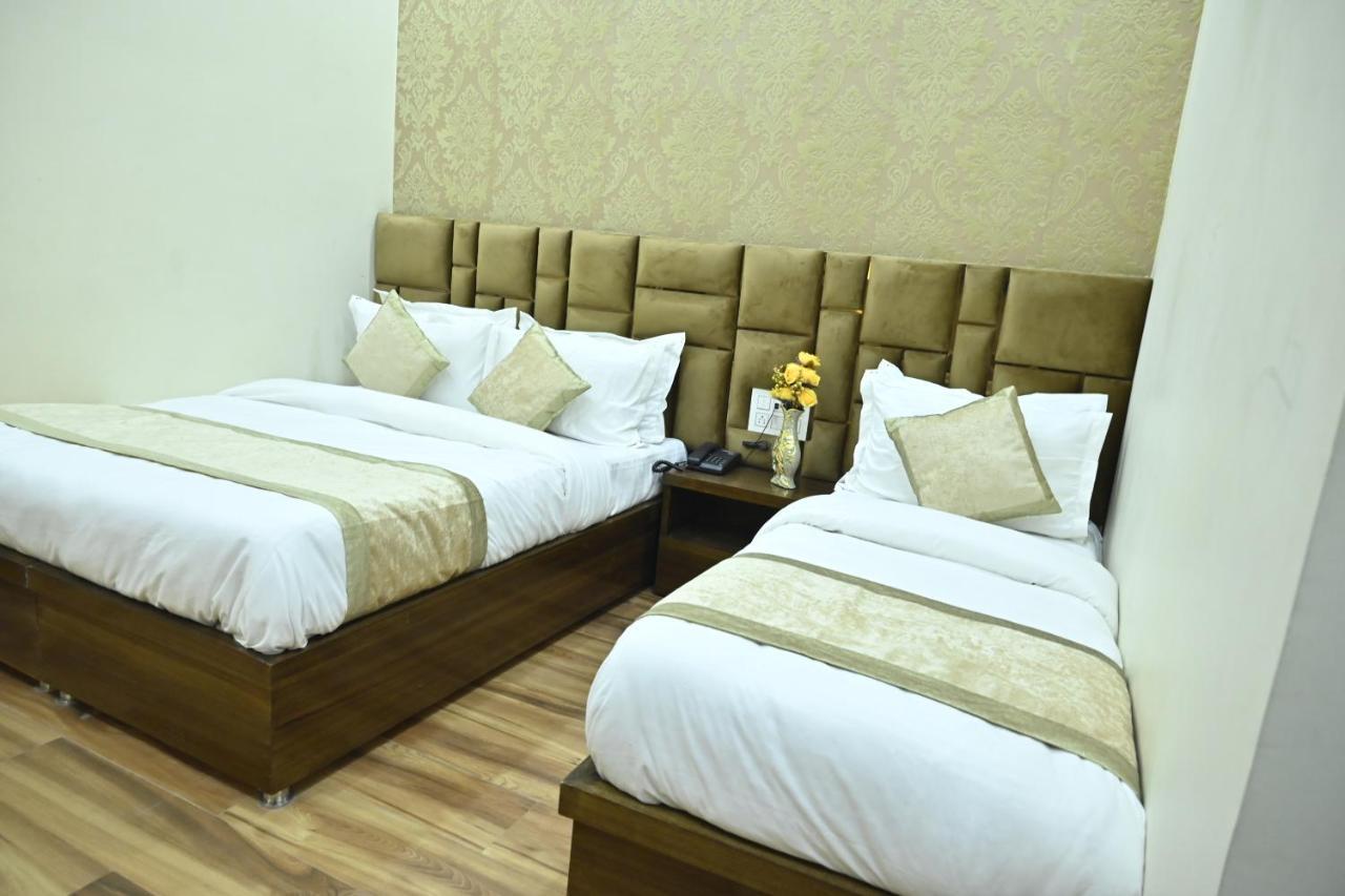 Guntas Residency Hotel Amritsar Eksteriør billede