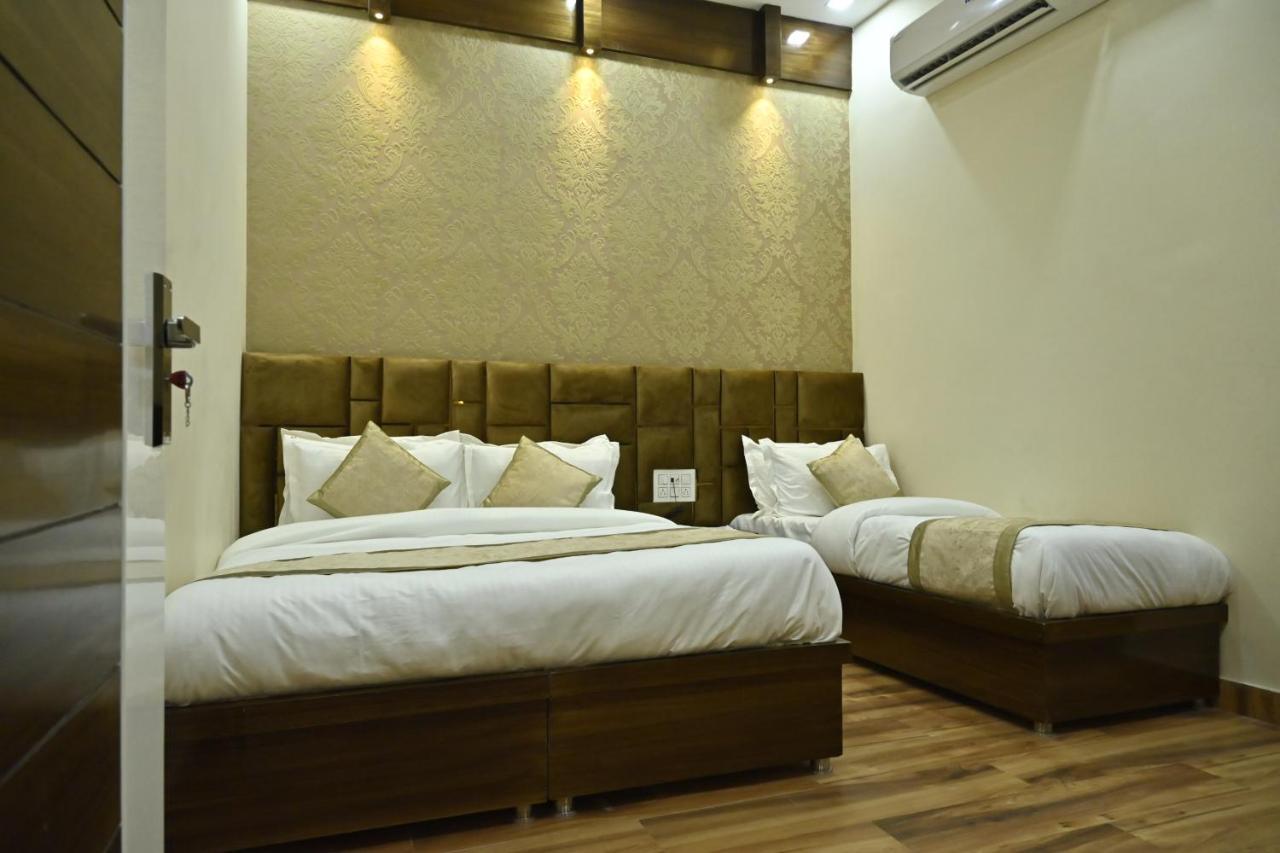 Guntas Residency Hotel Amritsar Eksteriør billede