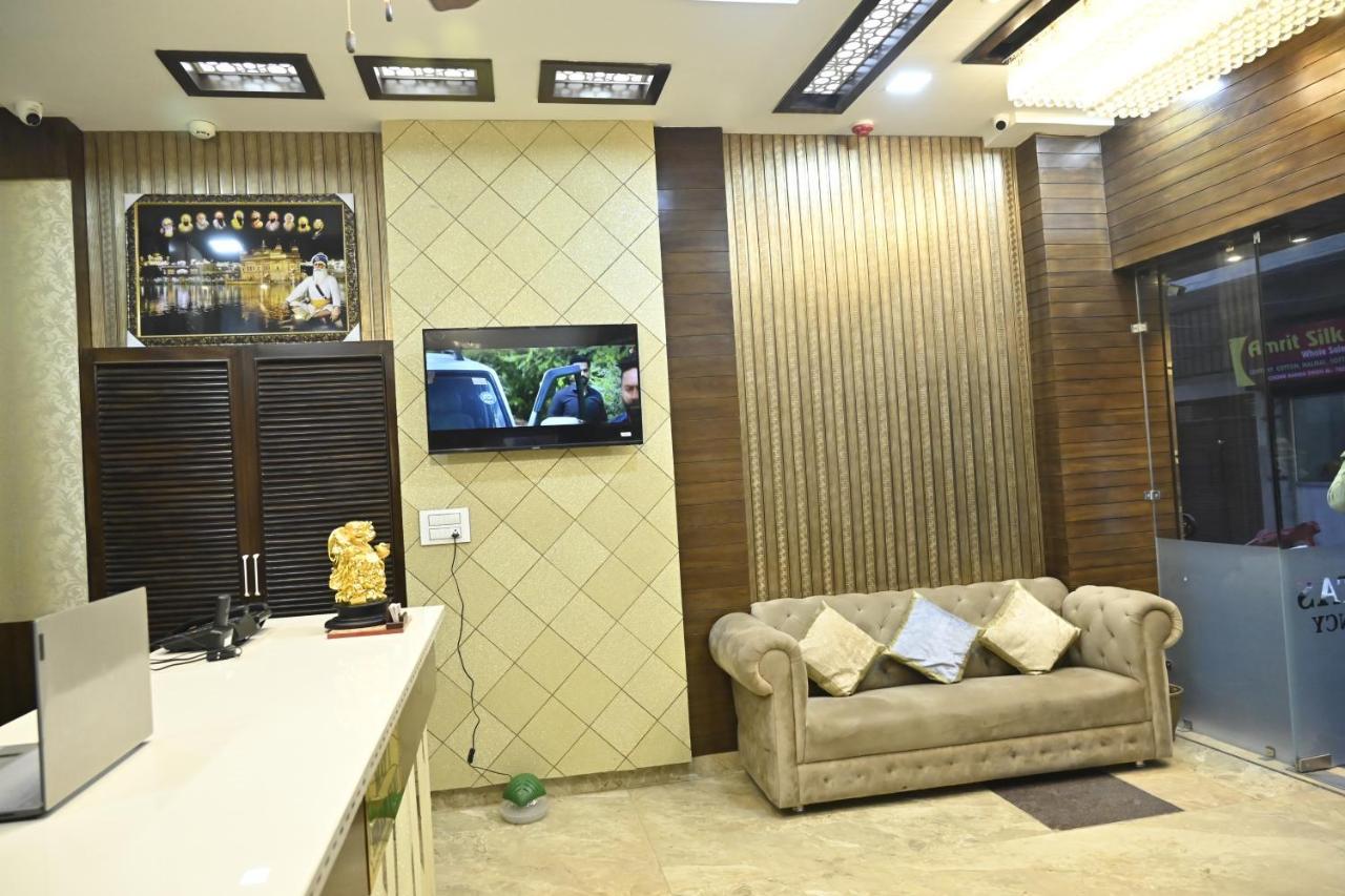 Guntas Residency Hotel Amritsar Eksteriør billede